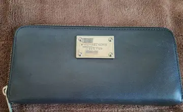 마이클코어스 MICHEALKORS 라운드형 장지갑 가죽