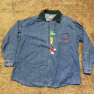 M&M's 자수 데님 셔츠