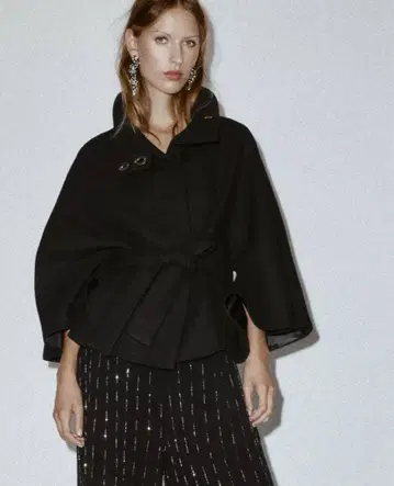 ZARA 완판 이번 시즌 택 포함 새상품 케이프 코트 XS