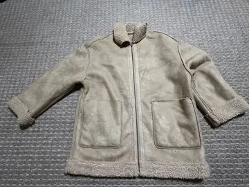 보아 소재 베이지 집업 자켓