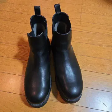 GU 2024 청키 밑창 사이드 고어 부츠 28cm 통굽