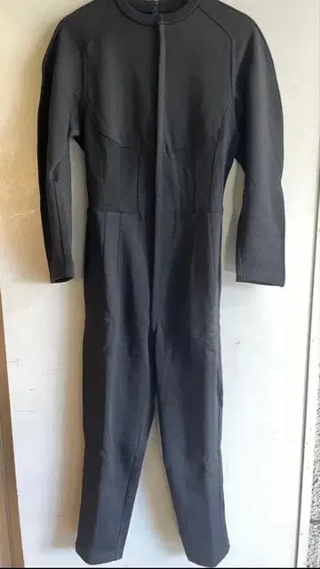 FUMIKA UCHIDA 후미카우치다 맨투맨 점프수트