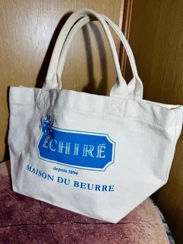 Echir 토트백 크림색 로고