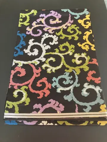 니시진, 블랙 베이스에 당초 무늬 후쿠로 오비