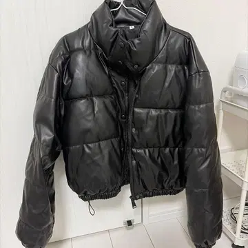 블랙 크롭 다운 자켓 L