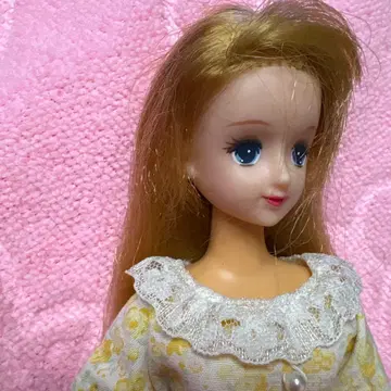 타카라 올리브 인형 금발 프릴 드레스