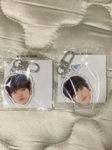 treasure 지훈 얼굴 아크릴 키링 애 세트