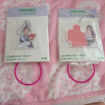 르세라핌 아크릴 키체인