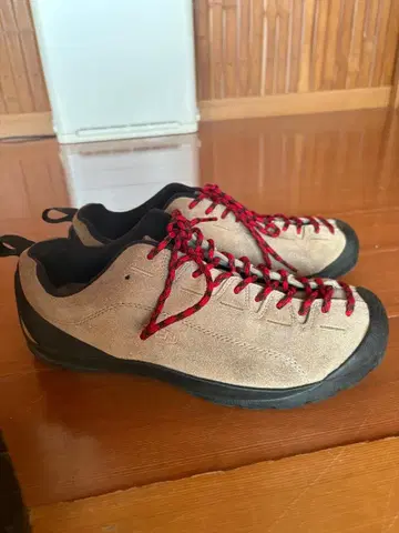 KEEN 재스퍼 베이지 스니커즈