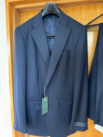 새상품 64,000원 Kent Ave 수트 A6 (L) 네이비 셋업