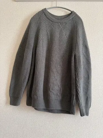 [ 하자품 ] BATONER 시그니처 5 게이지 크루넥 니트