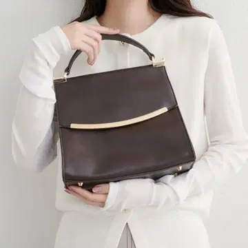 내추럴 꾸뛰르 골드바 플랩 2WAY 숄더