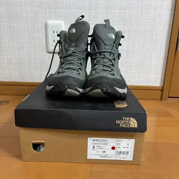 THE NORTH FACE NFH52020Z 등산화 23.0cm 그레이