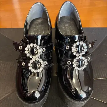 NOEMIE 통굽 로퍼 지뢰계