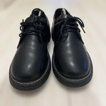 블랙 가죽 레이스업 슈즈