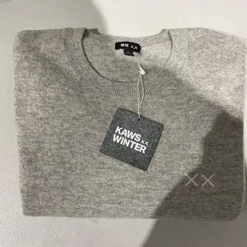 KAWS WINTER 그레이 스웨터 L 사이즈