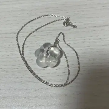 ma minette Daisy necklace clear milk