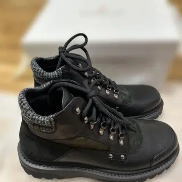 MONCLER 하이컷 부츠 블랙
