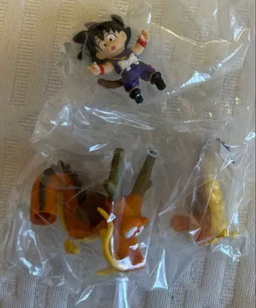 드래곤볼 신룡을 탄 손오공 피규어