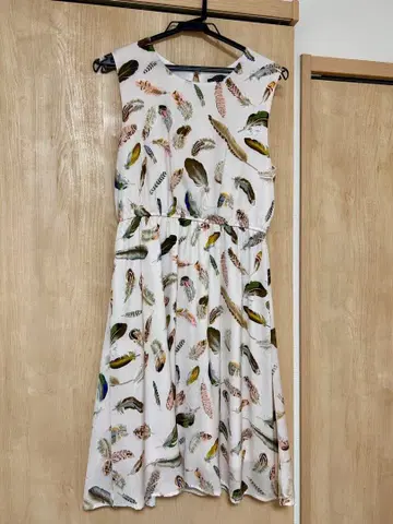 Smashed Lemon 깃털 무늬 슬리브리스 원피스 US 6