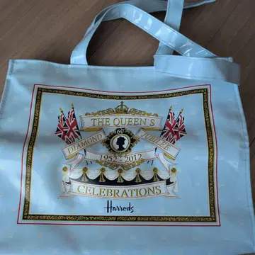 여왕의 다이아몬드 쥬빌리 토트백 Harrods 한정 상품