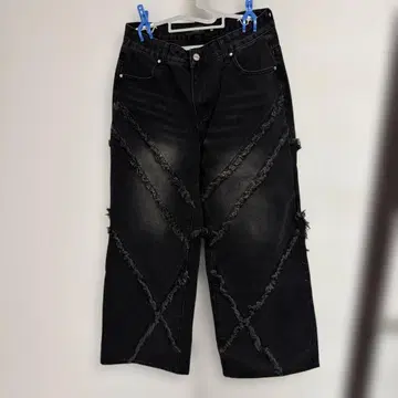 프린지 가공 블랙 와이드 레그 데님 팬츠