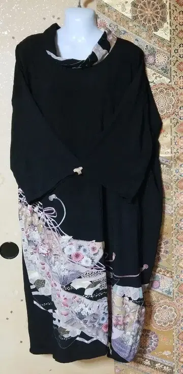 기모노 리메이크 블랙 전통 예복 기모노 럭셔리 금채 공작 화 꽃 원피스