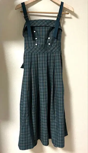 다크 그린 체크 무늬 자수 원피스 하자품