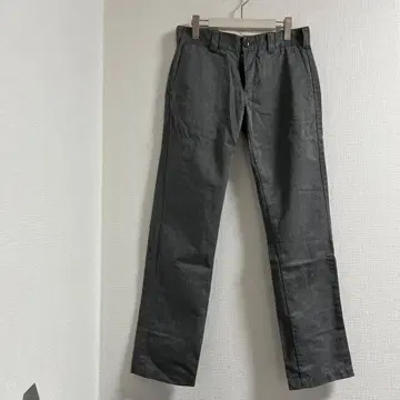 그레이 슬림핏 데님 팬츠