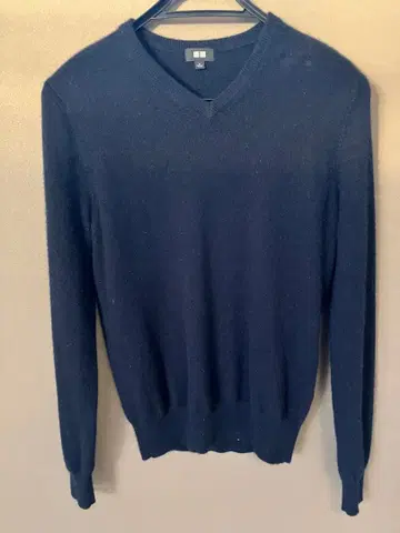 UNIQLO 캐시미어 네이비 V넥 스웨터 M