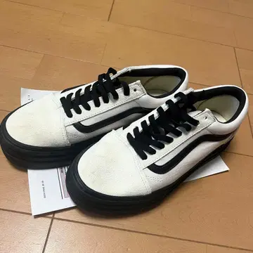 VANS 스니커즈