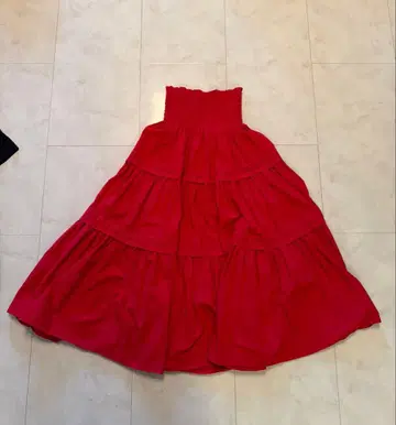 rienda 레드 플레어 스커트 티어드 디자인