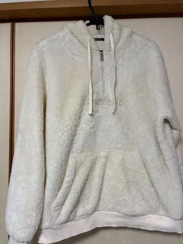 GUESS 화이트 플리스 자켓