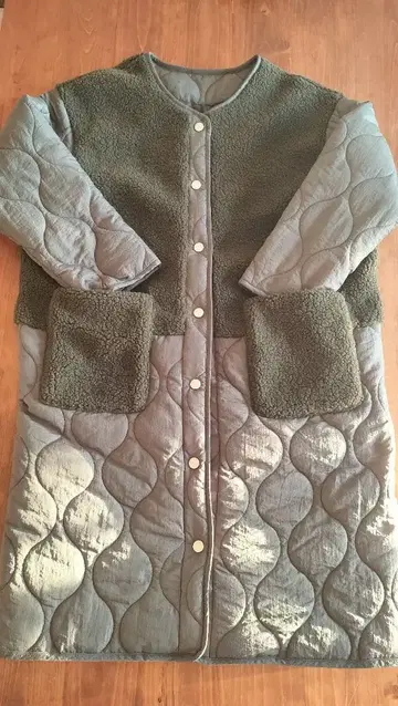 올리브 그린 퀼팅 코트