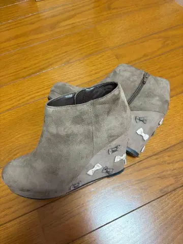 새상품급 JELLY BEANS 젤리빈스 리본 달린 숏부츠 L