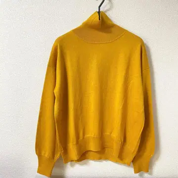 북유럽 생활 잡화점 하이넥 니트 머스타드