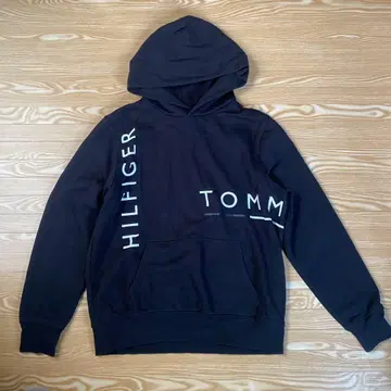 타미힐피거 후드 부착 후드티 블랙