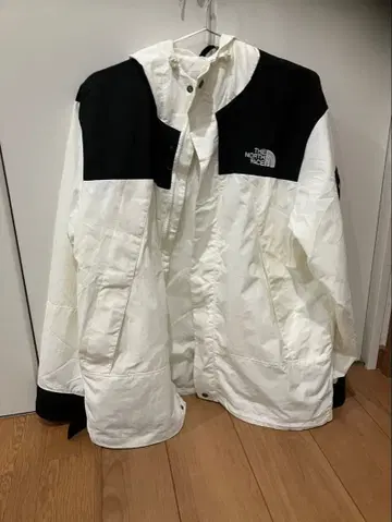 THE NORTH FACE 마운틴 후드티 화이트/블랙