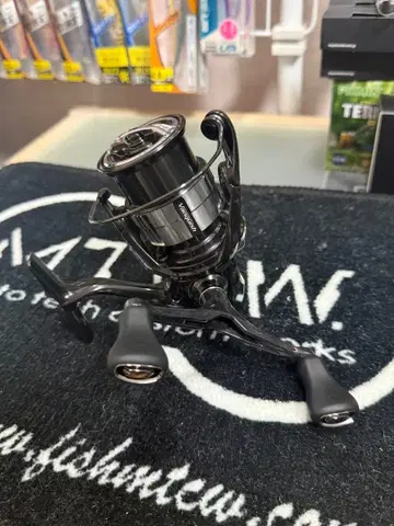 [ 새상품급 중고 ] 23 뱅퀴시 C3000SDHHG 시마노