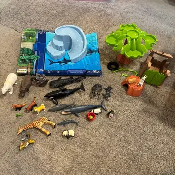 동물 아니아 피규어 세트와 미끄럼틀