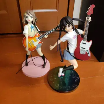 케이온! 히라사와 유이 나카노 아즈사 액션 피규어 2체 세트