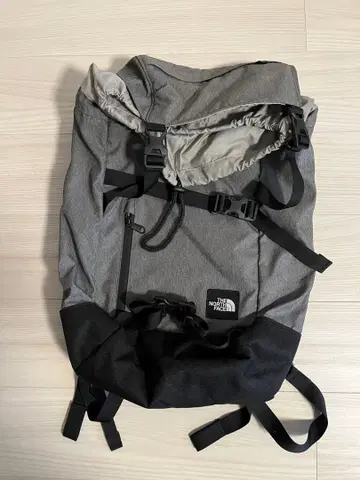 더 노스페이스 백팩 그레이
