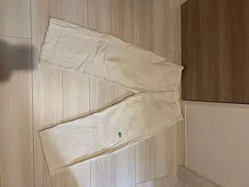 sentimental 화이트 스트레이트 치노 팬츠 그린 로고