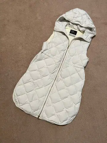 [ TAION x UNFILO ] 후드 부착 베스트 아이보리 S