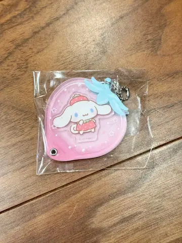 산리오 커스텀 아크릴 참 딸기 시나모롤