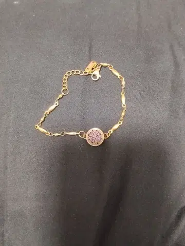 골드 꽃 무늬 팔찌