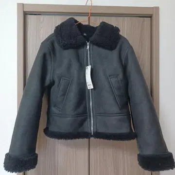 GU 무스탕 터치 플라이트 자켓