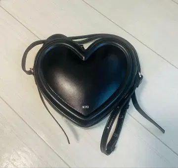 jw pei 하트형 숄더백