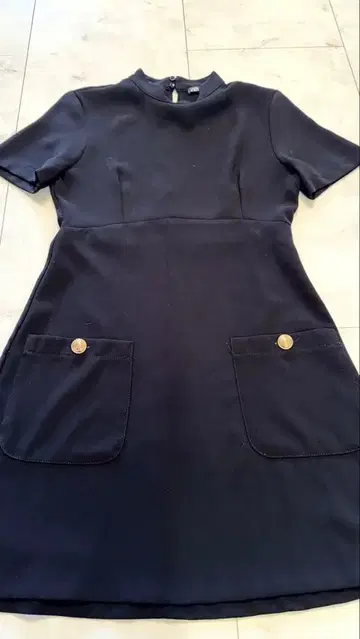 ZARA 블랙 반팔 미니 원피스 포켓 부착