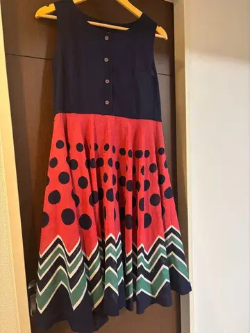 구제 의류 슬리브리스 도트 무늬 원피스